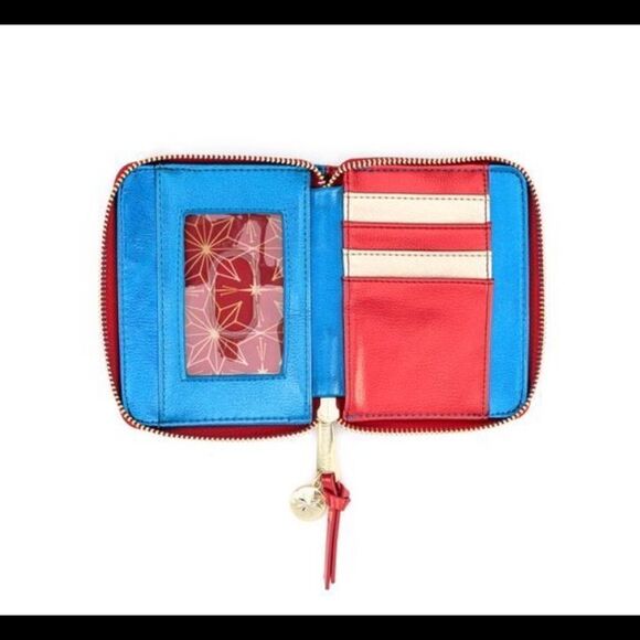 Classic Captain Marvel Metallic Zip Around Wallet - Picture 4 of 5